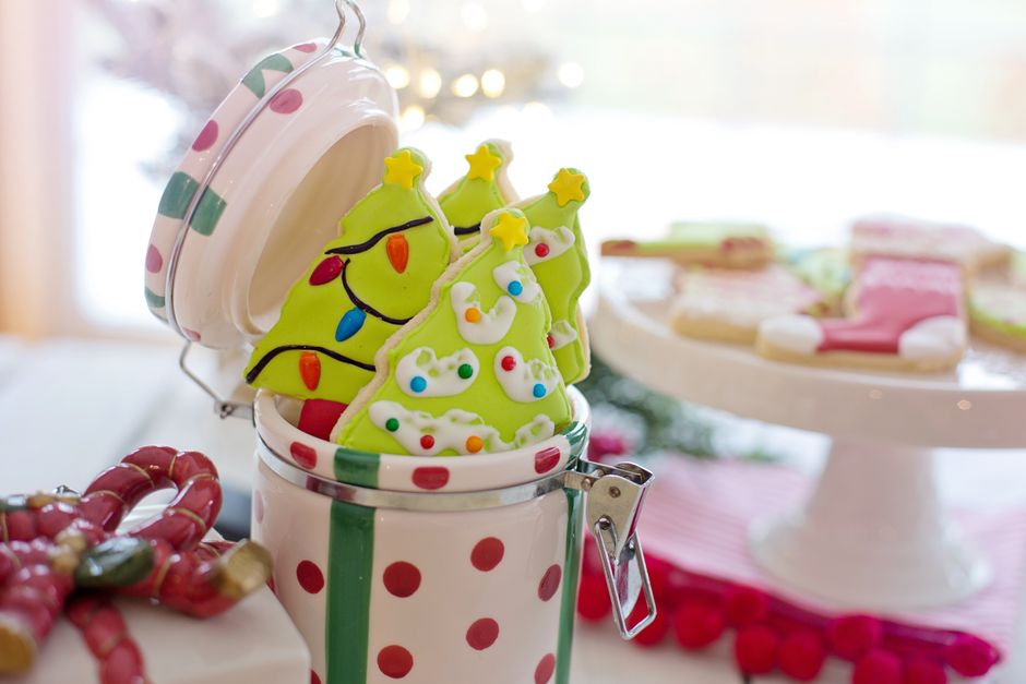 Cookie Decorating Counter for relaxed dinner table — food · Food & Hosting