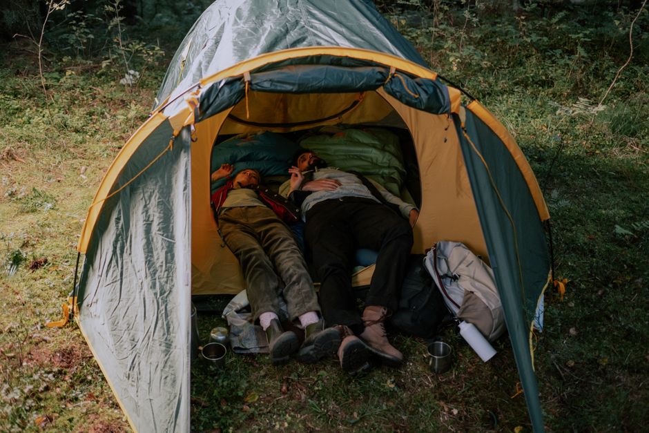 sleep-friendly walking & outdoor habits during a five-minute pause — wellness · Walking & Outdoor