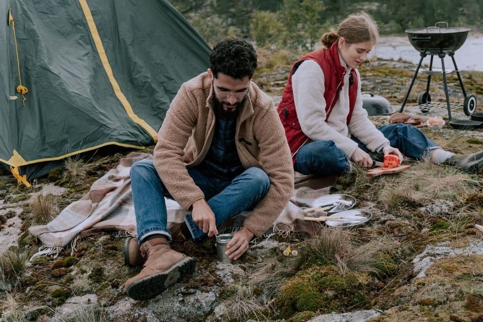 Living-Room Camping for a friend reunion — entertainment · Family Fun
