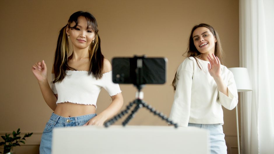 Phone Tripod with a secure password habit — smart-life · Gadgets
