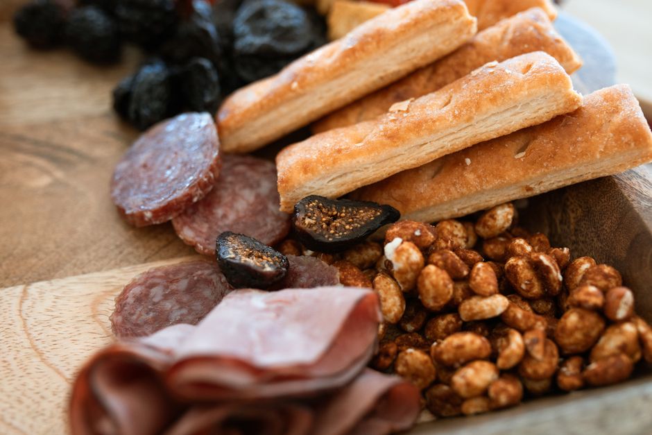 22 Midnight Snack Board ideas for a memorable welcome