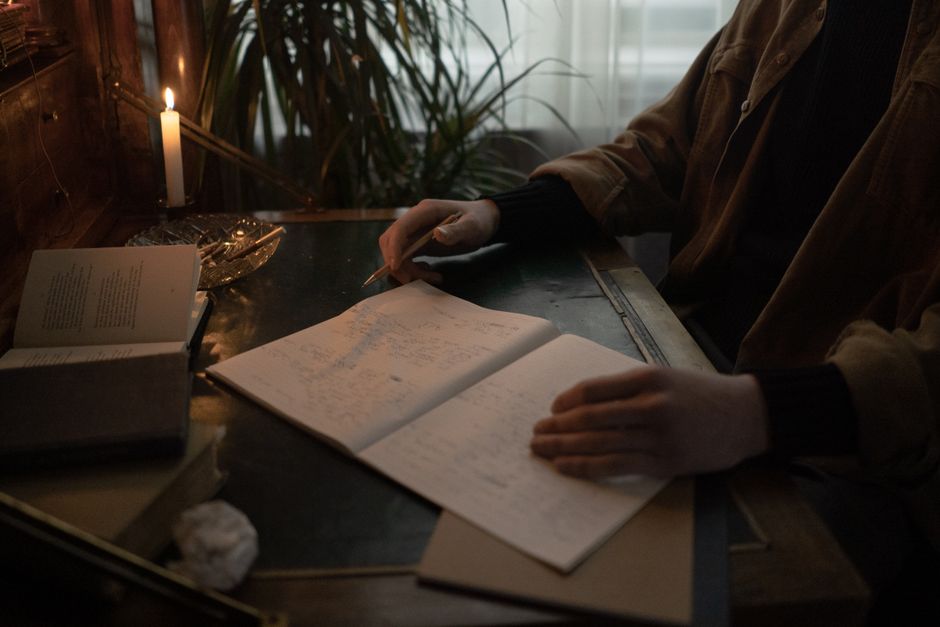 Museum Notebook Hour around an art-filled neighborhood — travel · Solo Travel