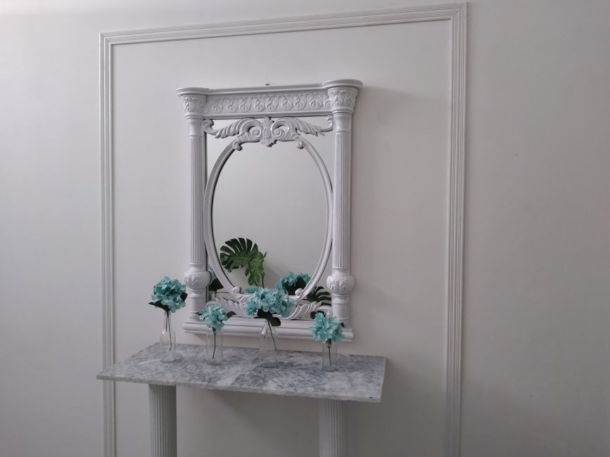 Arched Mirror for a small living area — home · Home Decor