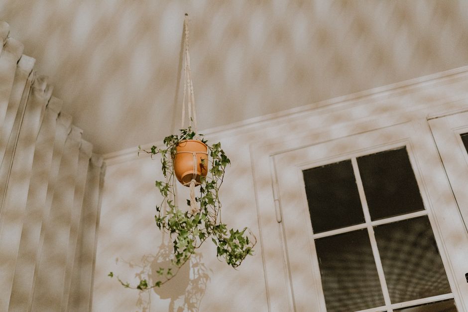 Macramé Plant Hanger with a personalized monogram — diy-creativity · Crafts
