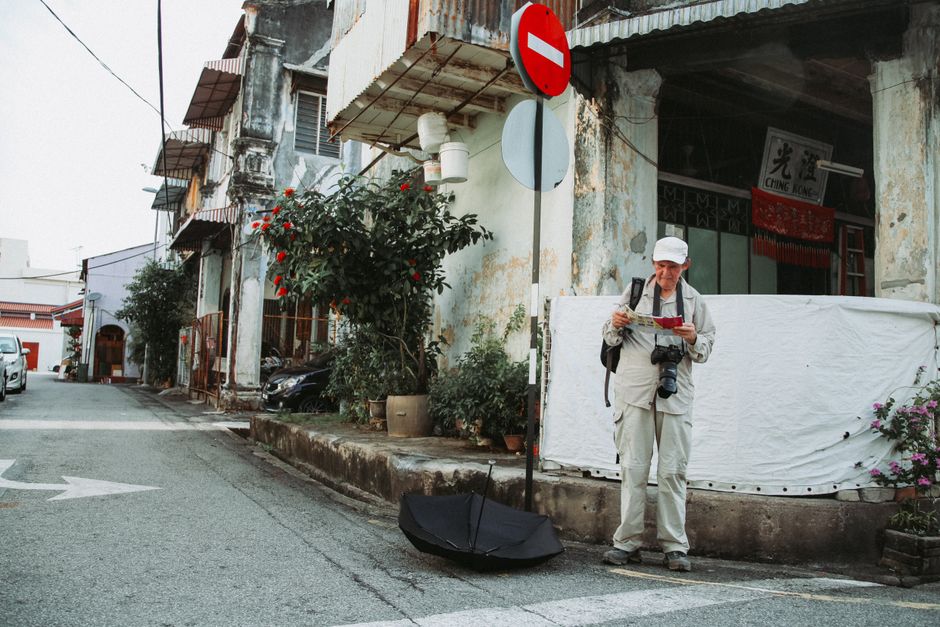 Photo Walk for first-time visitors — travel · Couples Travel