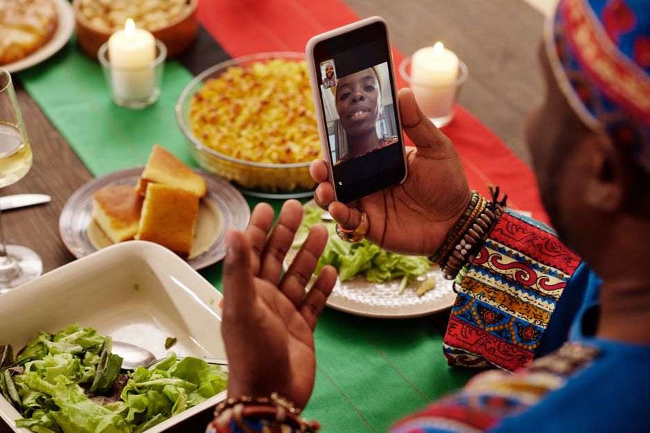 Screen-Free Meal for a desk-bound afternoon — wellness · Healthy Habits