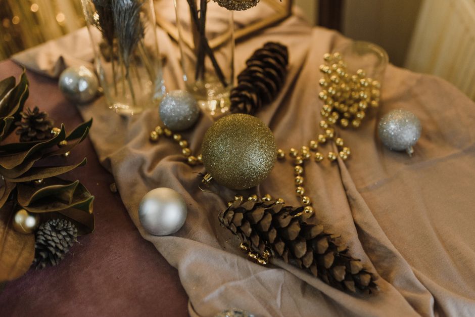 table new year's for a larger guest list — celebrations · New Year's