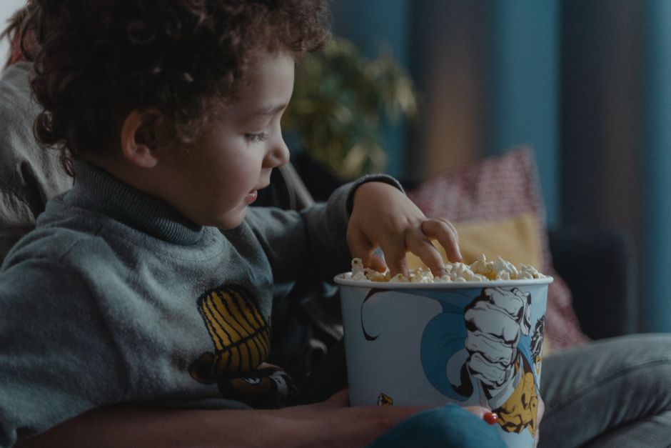 21 Cozy Movie Basket ideas for meaningful keepsakes