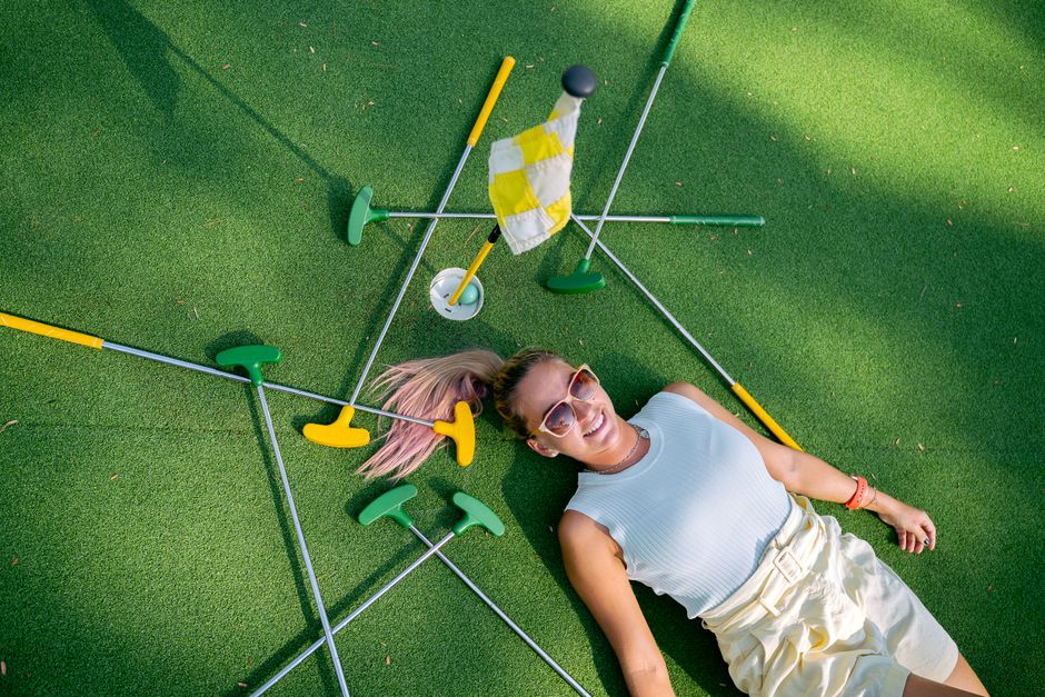 Mini Golf Outing for a screen-light evening — lifestyle · Dating