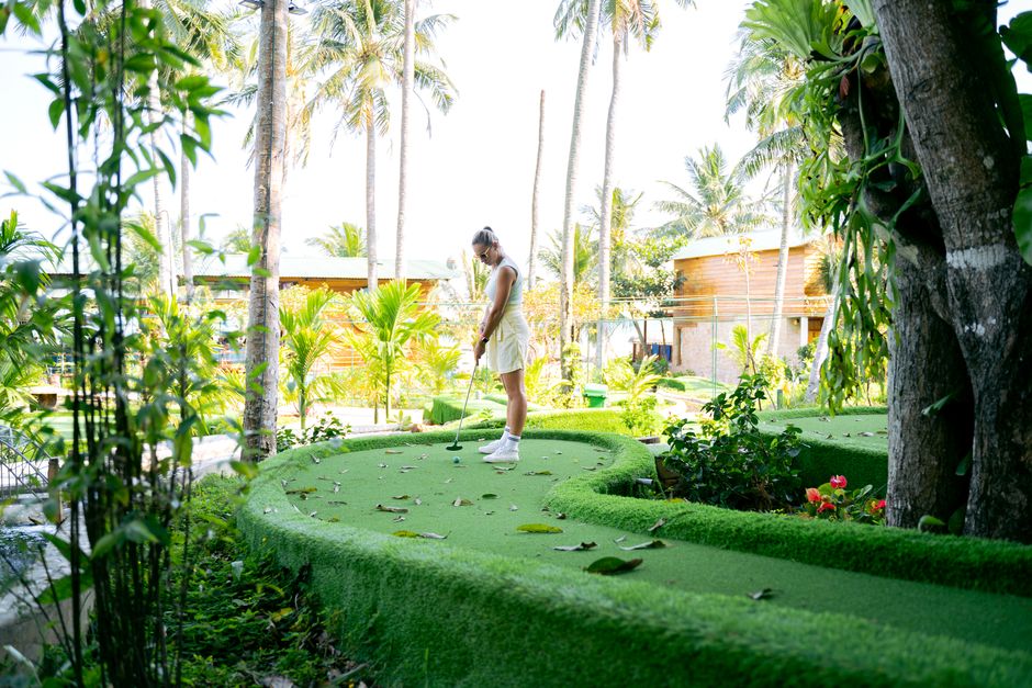 Mini Golf Outing for a simple confidence ritual — lifestyle · Dating