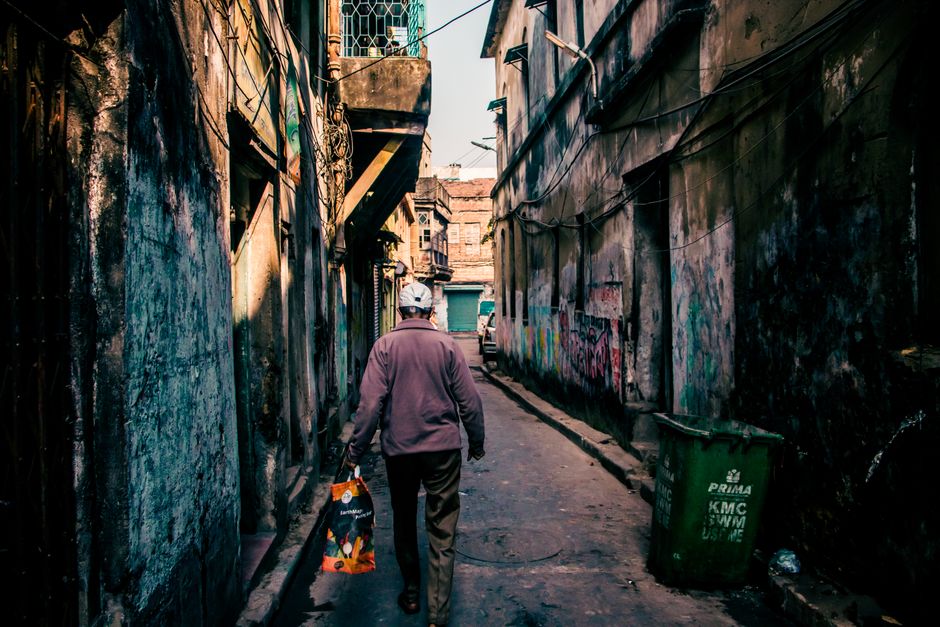 Street-Art Alley with a small-town detour — travel · City Trips