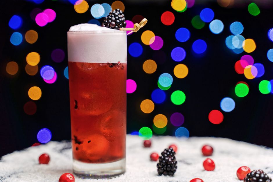 Sparkling Berry Lemonade with cinnamon cold foam — food · Drinks