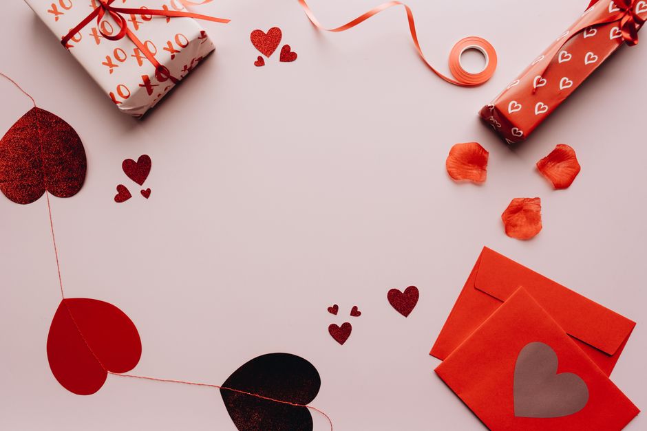 keepsake valentine's day projects with a cozy evening mood — celebrations · Valentine's Day