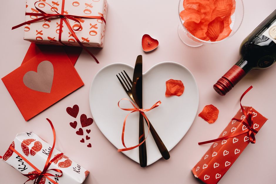 22 guest valentine's day activities that keep the room lively