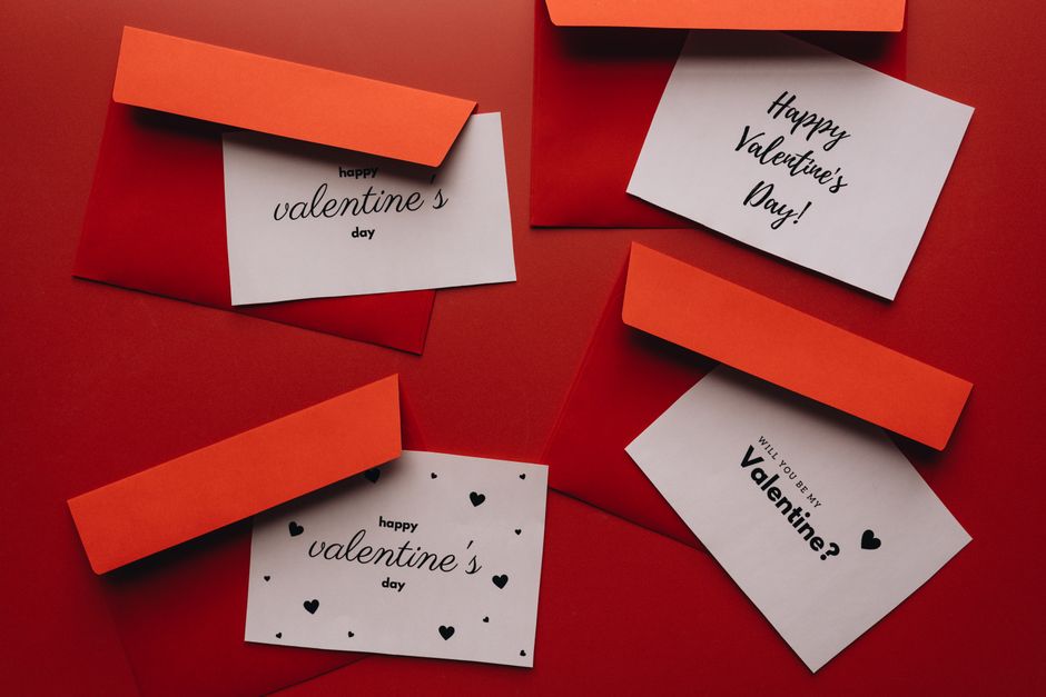 25 photo-moment valentine's day ideas beyond the usual backdrop