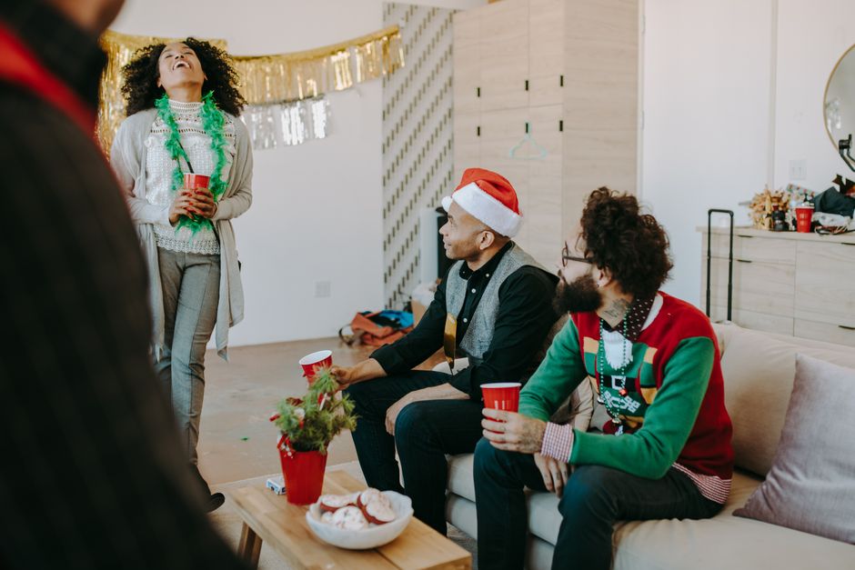 Holiday Trivia Night with a photo challenge — entertainment · Trivia