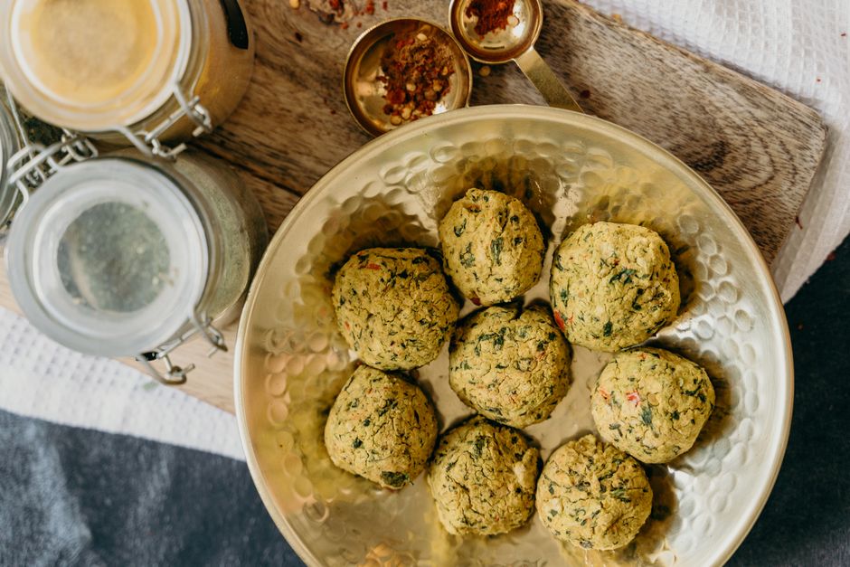 Baked Falafel Bites with a crunchy topping — food · Party Food