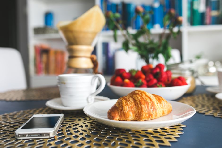 Cozy Brunch with a guest-participation moment — celebrations · New Year's