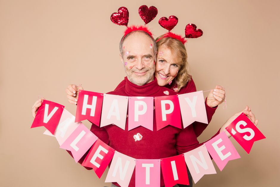 25 photo-moment valentine's day ideas beyond the usual backdrop