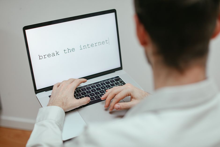 Internet Culture Timeline around a retro theme — entertainment · Pop Culture