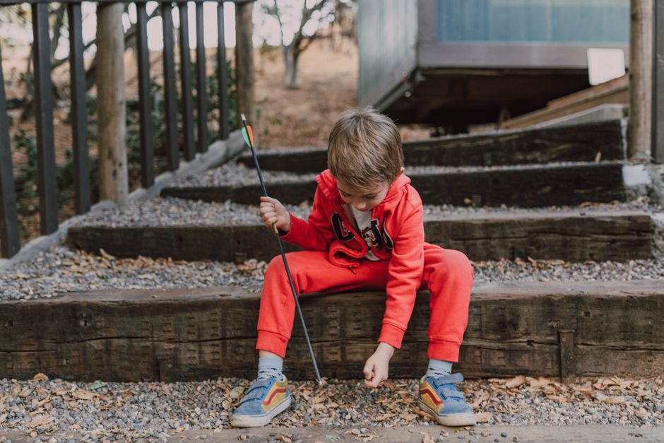 Toddler-height low hunt