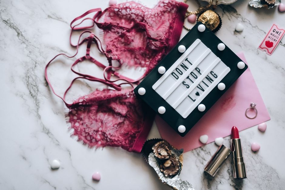 memory-making valentine's day touches worth keeping with a guest-participation moment — celebrations · Valentine's Day