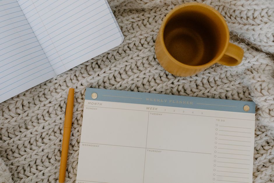 20 Weekly Review ideas for a useful desk upgrade