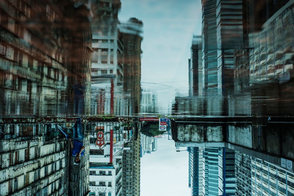 Reflections in Glass with a bold geometric pattern — diy-creativity · Photography
