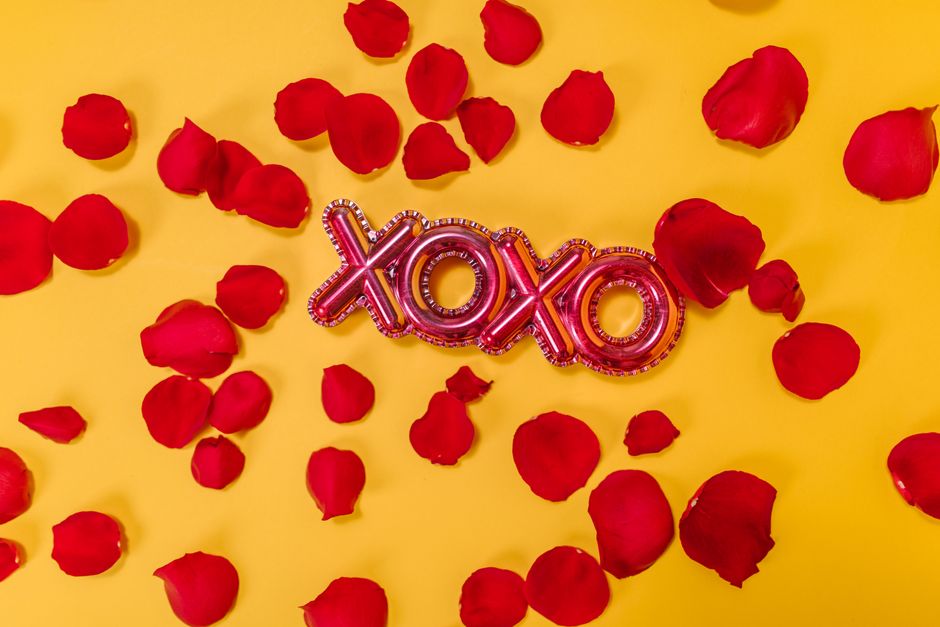 27 low-stress valentine's day hosting moves that simplify the day