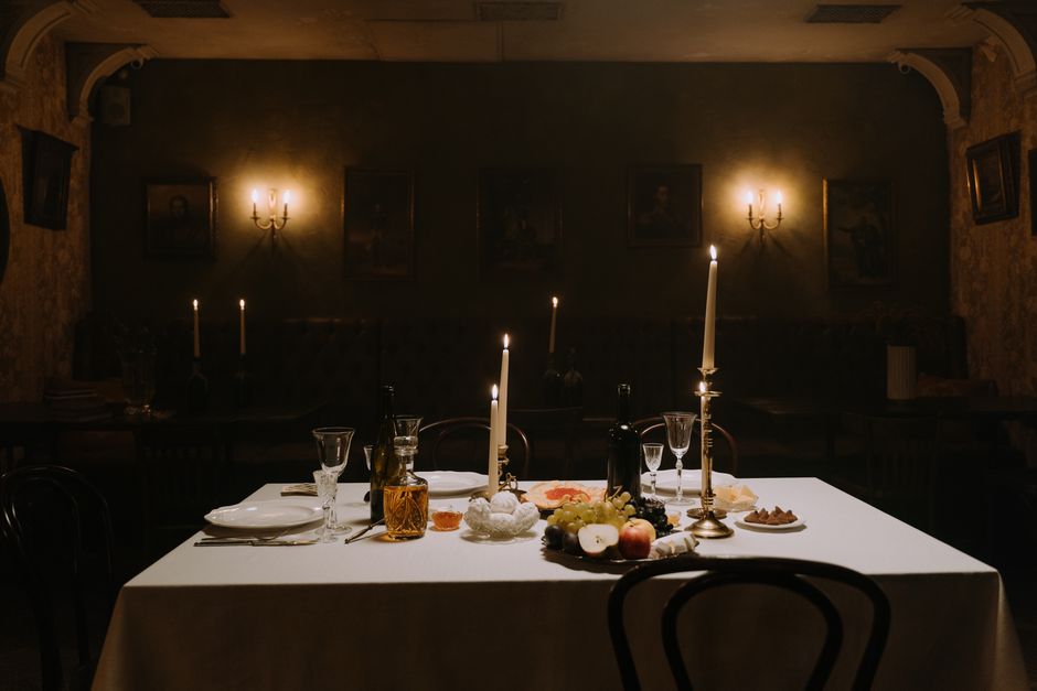 Mystery Dinner with a dress-up element — entertainment · Party Ideas