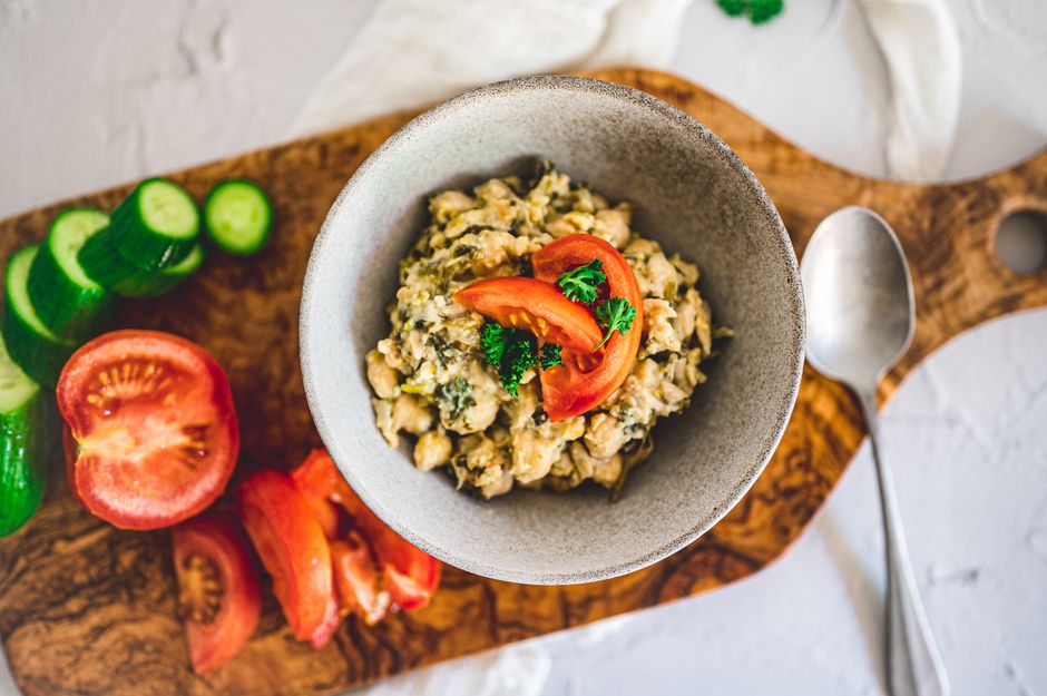 Chickpea Curry with a crunchy topping — food · Recipes