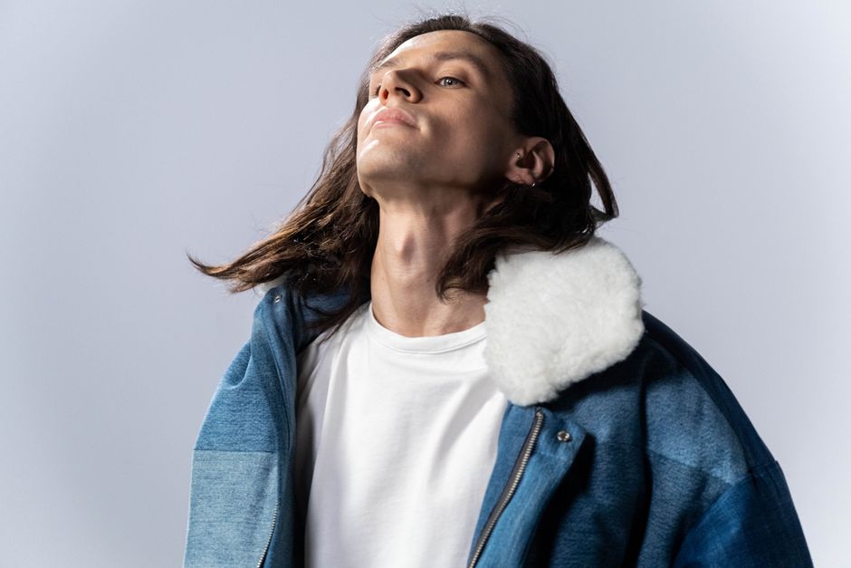 Denim-On-Denim Look for a screen-light evening — lifestyle · Fashion