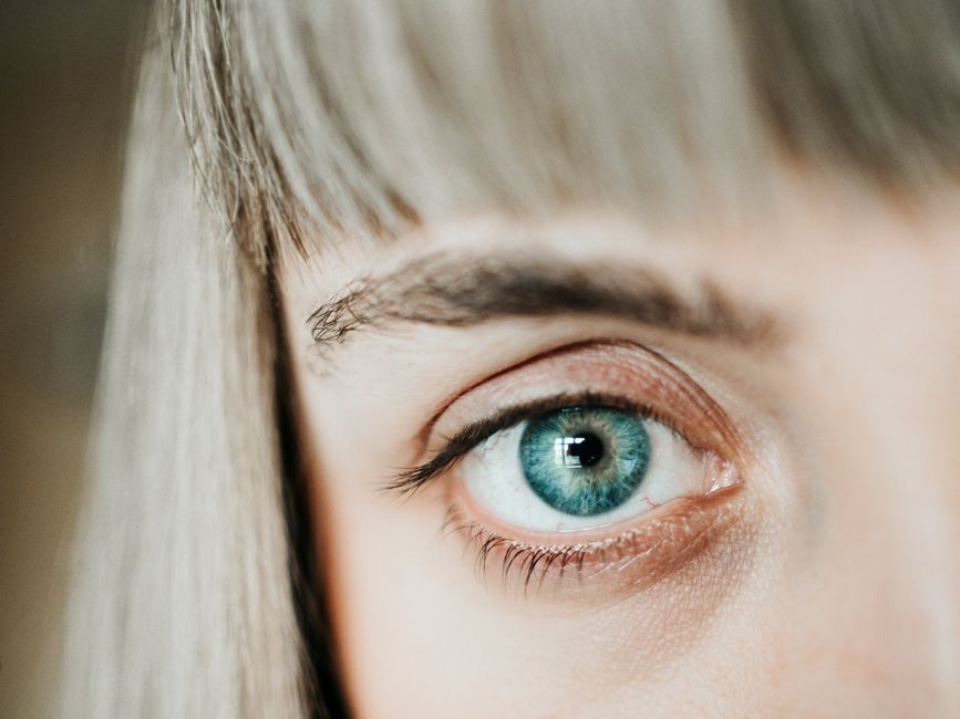 Simple Brow Shaping when you need a social reset — lifestyle · Beauty