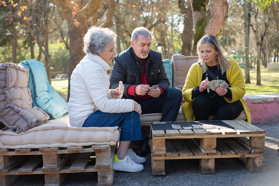 Conversation Card Table around a family tradition — celebrations · Parties