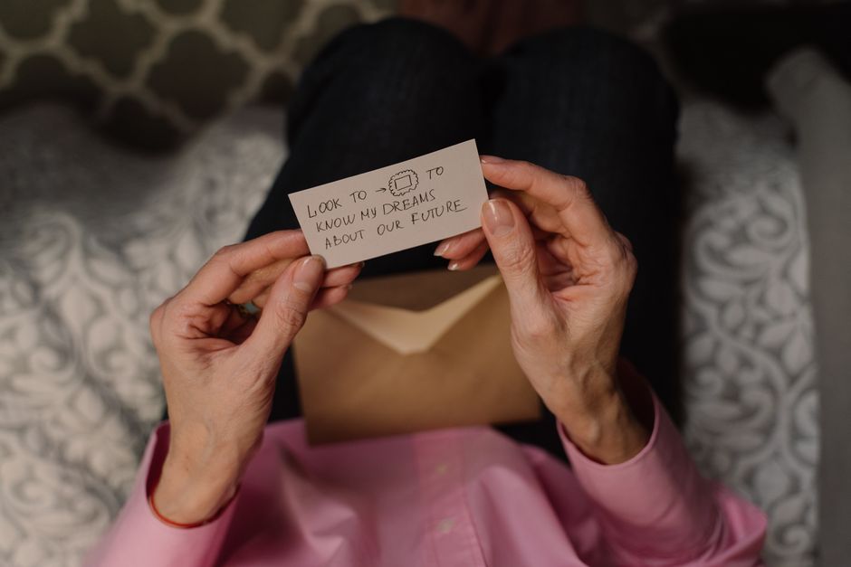 Future-Self Letter — gratitude spread experimenting for a thoughtful gift — diy-creativity · Journaling