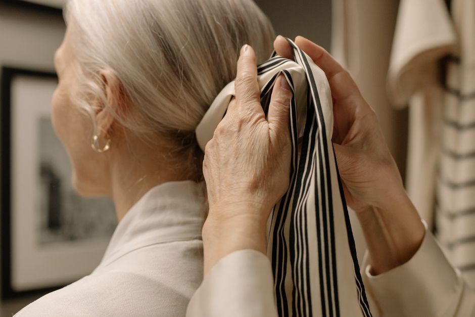 Silk Scarf Styling for a calmer Sunday — lifestyle · Fashion