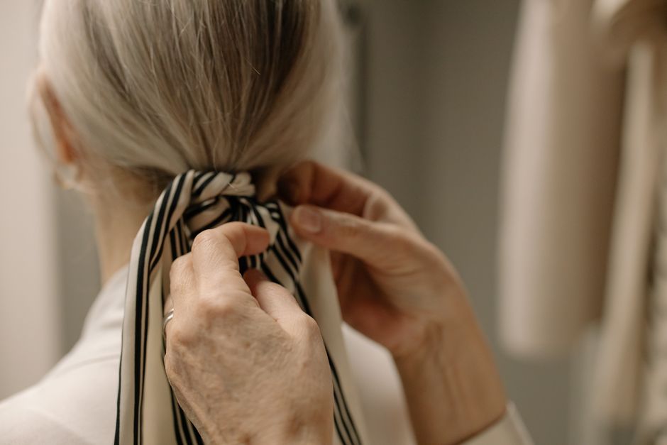 Silk Scarf Styling for a thoughtful gesture — lifestyle · Fashion