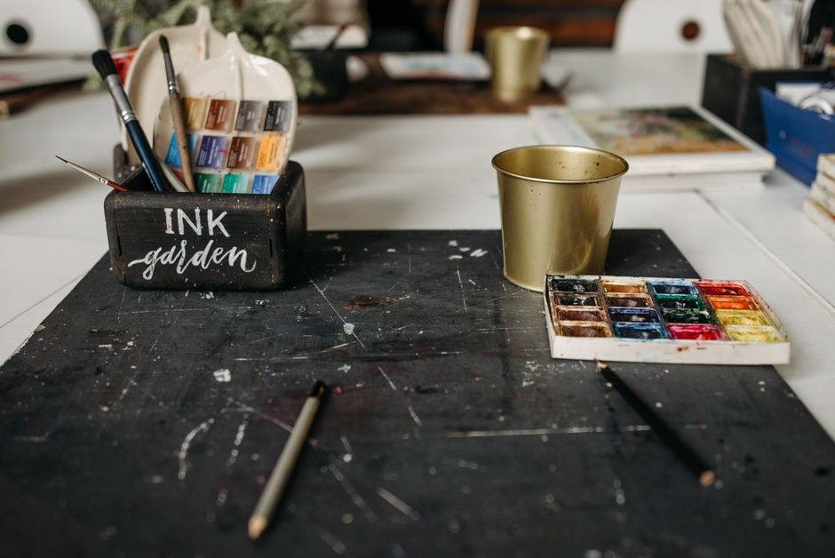 Loose Floral Ink Wash — monochrome portrait rescuing with a watercolor layer — diy-creativity · Art & Painting