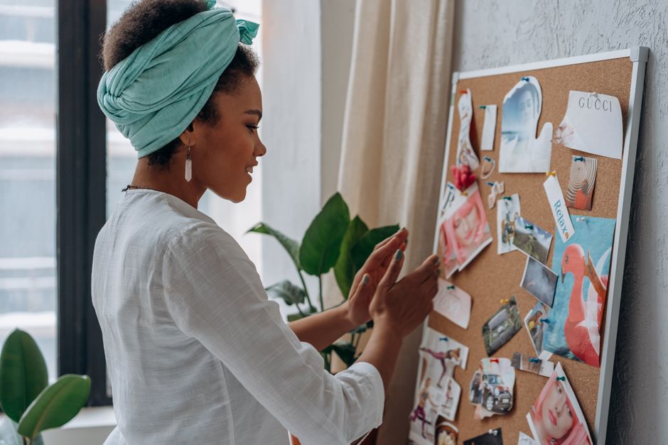 Fabric Memo Board using old household pieces — home · DIY