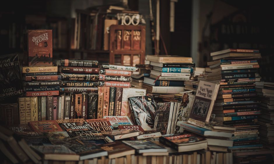 Bookstore Challenge around a music round — entertainment · Date Nights