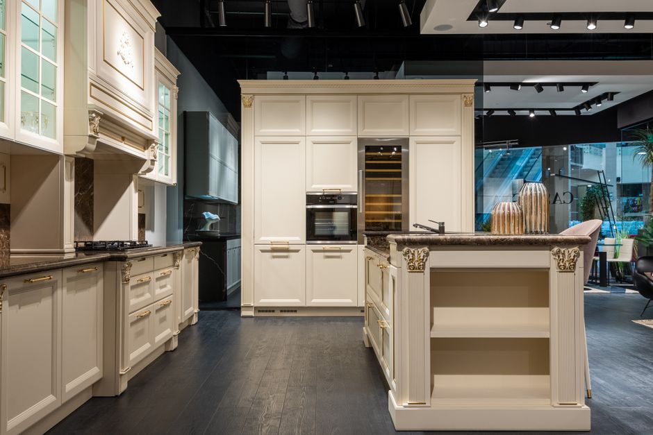 Island Styling with a quiet hotel-like touch — home · Kitchens