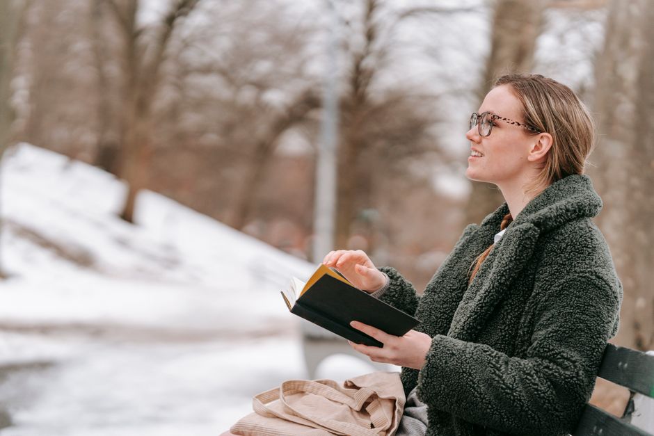 Park Bench Reading Stop around a farmers market — travel · Solo Travel