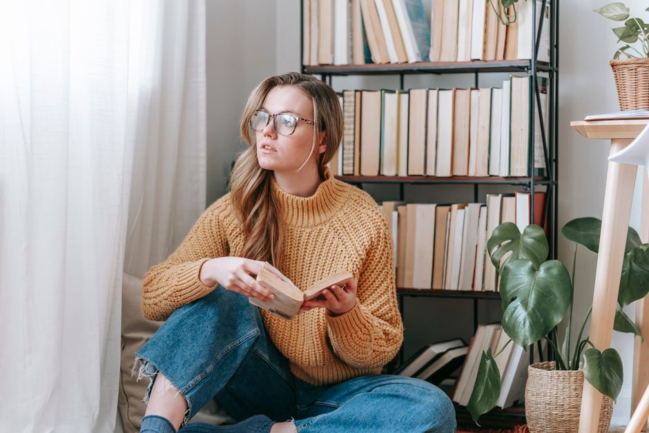 Bookish Brainteaser around a living-room setup — entertainment · Trivia