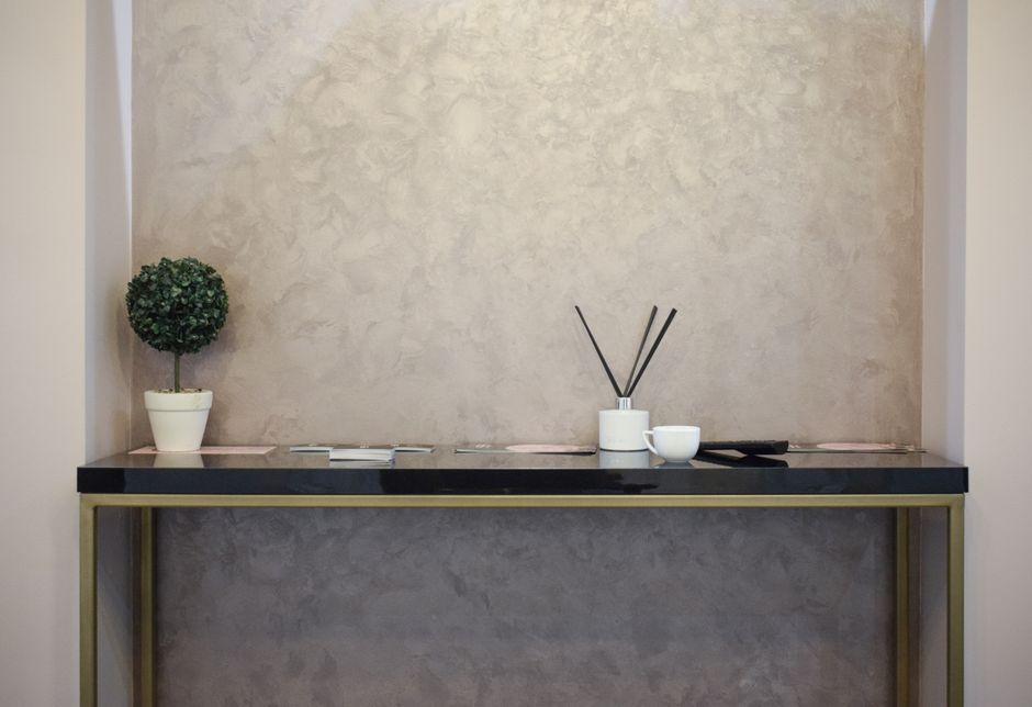 Oak Console for a narrow wall — home · Home Decor