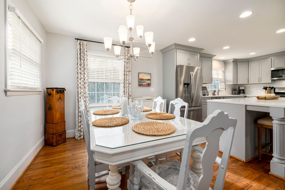Breakfast Nook for a small footprint — home · Kitchens