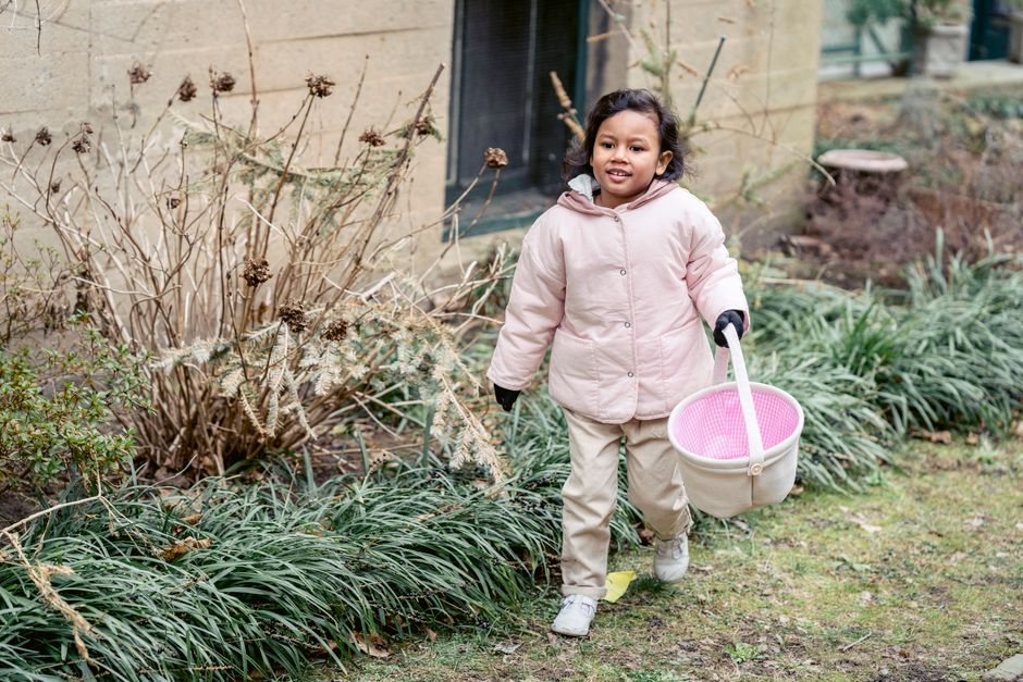 Backyard Nature Hunt around a comfort-watch pick — entertainment · Family Fun