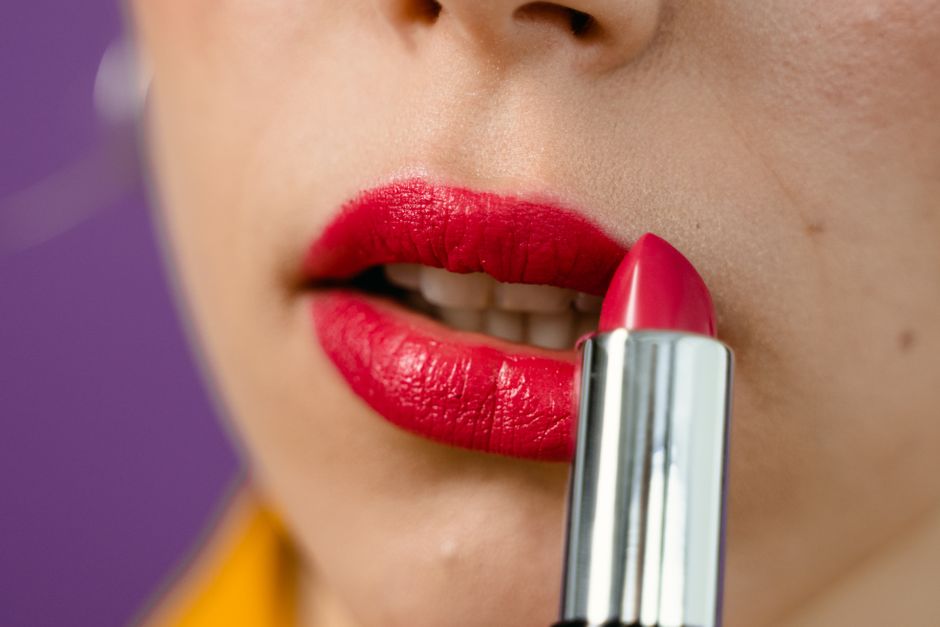 Glossy Lip Routine when you want more laughter — lifestyle · Beauty