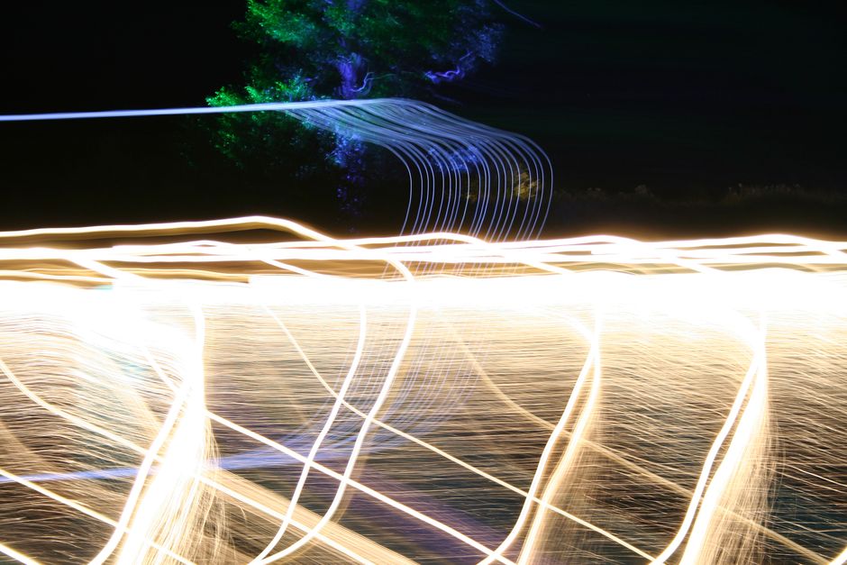 Night-Light Trail with a bold geometric pattern — diy-creativity · Photography