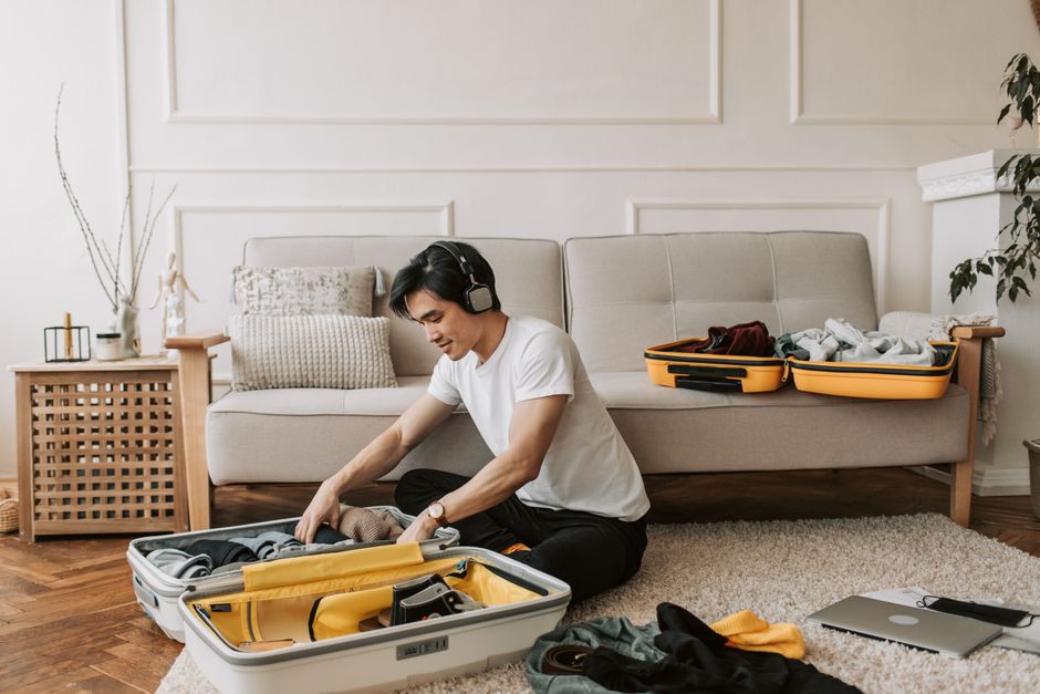 Suitcase Side Table for a child-friendly session — diy-creativity · Upcycling