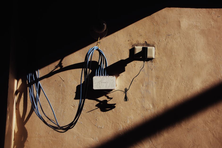 Hidden Cable Route for keeping counters clear — home · Home Hacks